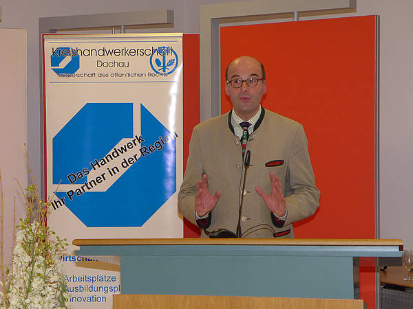 Dr. Lothar Ebbertz, Geschäftsführer des Bayerischen Brauerbunds, legte in seinem Festvortrag überzeugend dar, warum das Bayerische Reinheitsgebot auch nach 500 Jahren noch seine Berechtigung hat